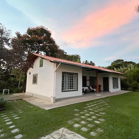 Cottage house Itaúna 외부 사진